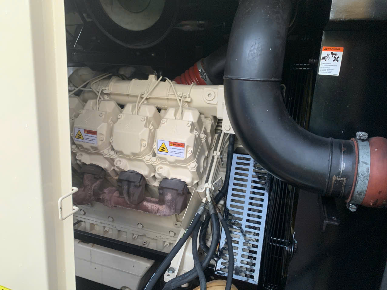 máy phát điện công nghiệp 700kva